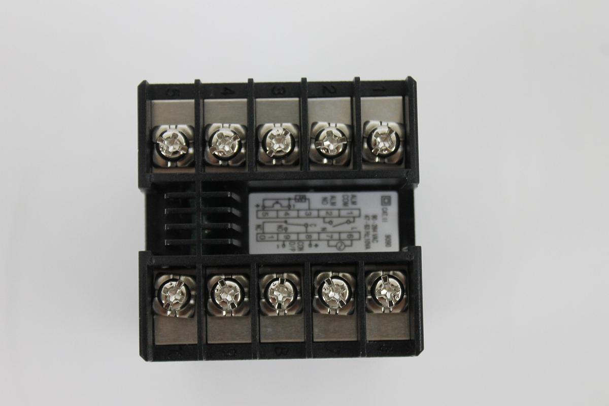 Used FUTURE DESIGN CONTROLS INC FDC9090-4312000 Process Temp Control