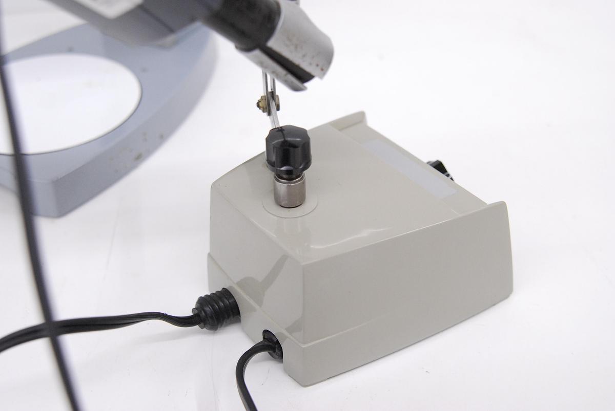 Used AO Stereo Star 569 .7x-3x Stereo Microscope W/ 655 Illuminator - TESTED WORKING