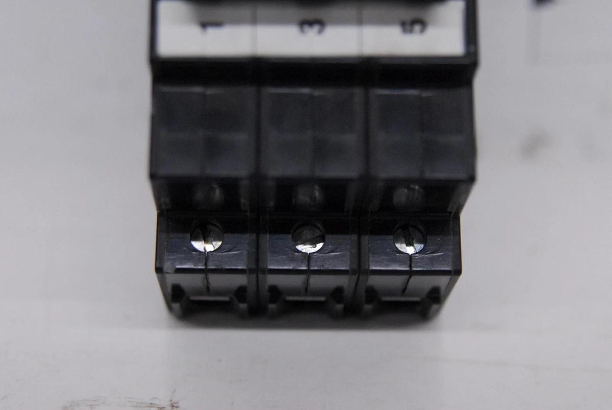 Used Eaton Heinemann 3HAC0871-1 DM3S-Z21-1 Circuit Breaker 20A/250V
