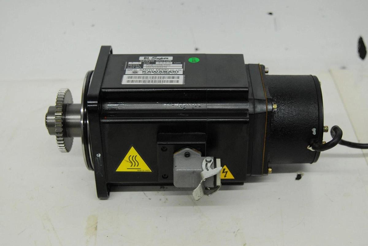 Used Kawasaki Sanyo Denki P60B13200LCX2C BL Super Servo Motor / 60490-1032RON Encoder