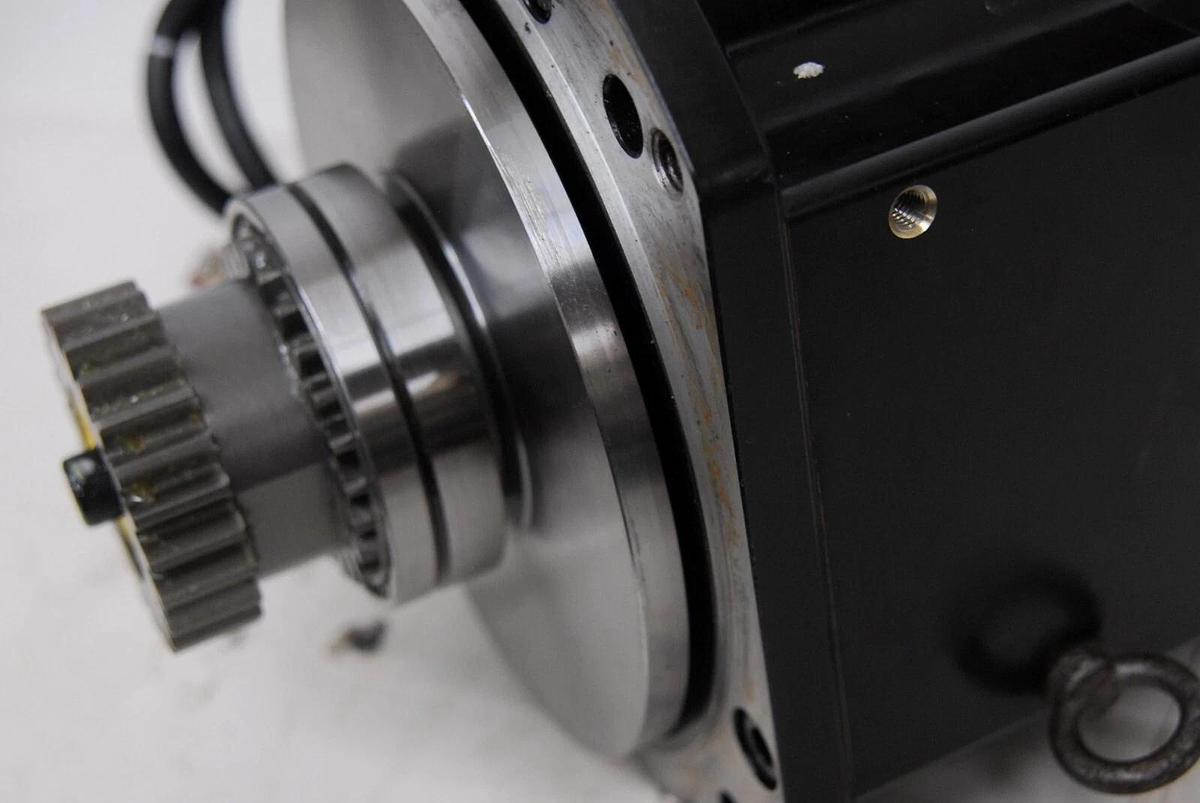 Used Kawasaki Sanyo Denki P80B22450LCX2A BL Super Servo Motor / 60490-1032RON Encoder