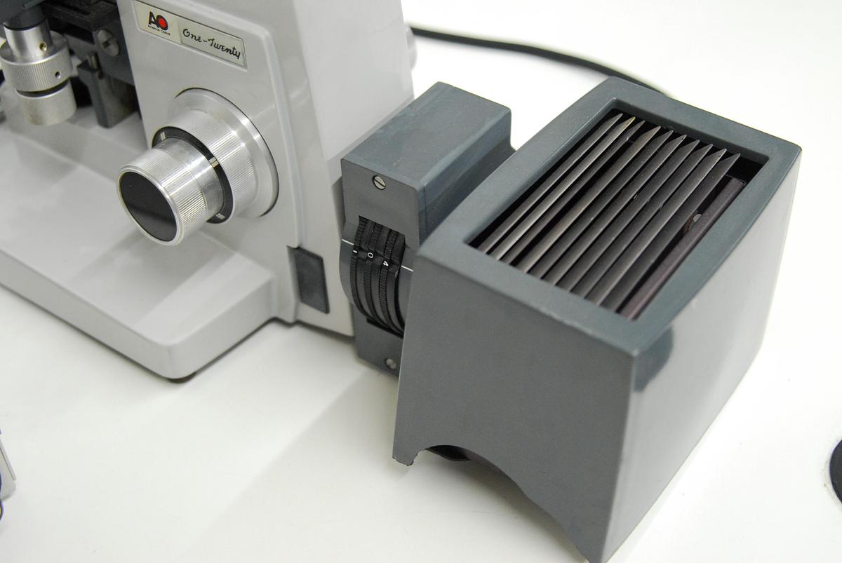 Used AO American Optical One-Twenty Teaching Microscope W/ 4x 10x 40x 100x Objectives, Power Supply, MORE