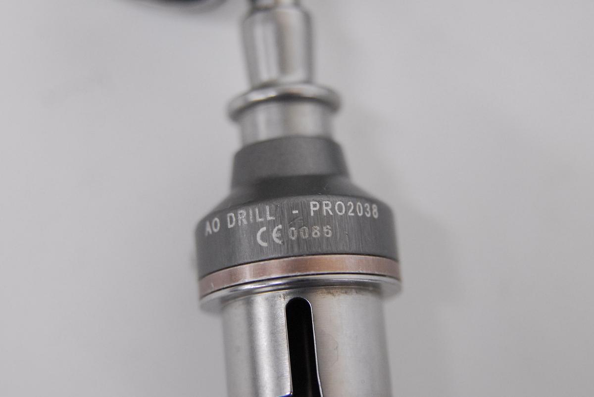 Used ConMed Linvatec PRO5100M HALL MAX PowerPRO Drill Handpiece W/ PRO2038 AO Drill