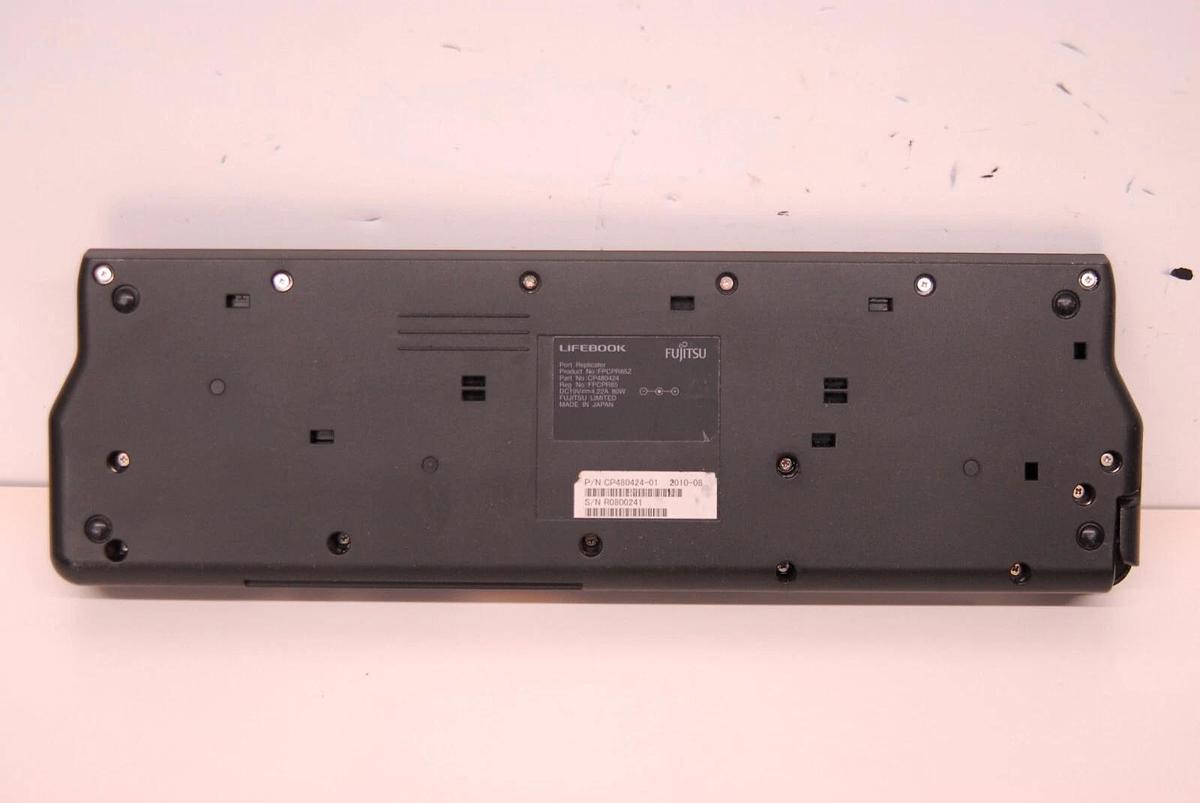 Used Fujitsu Lifebook CP480424-01 Laptop Docking Station FPCPR85Z (No AC adapter)