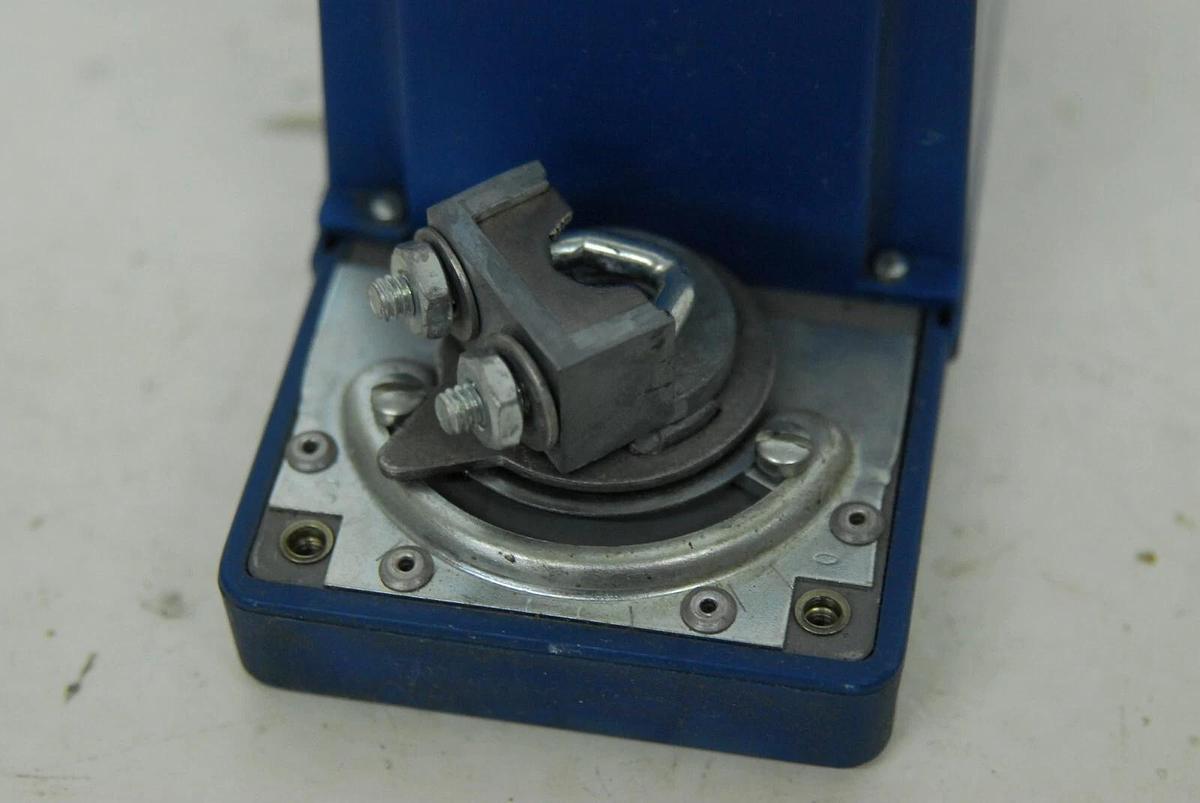 Used Neptronic NEP BBTS1000 Baby Blue HVAC Actuator