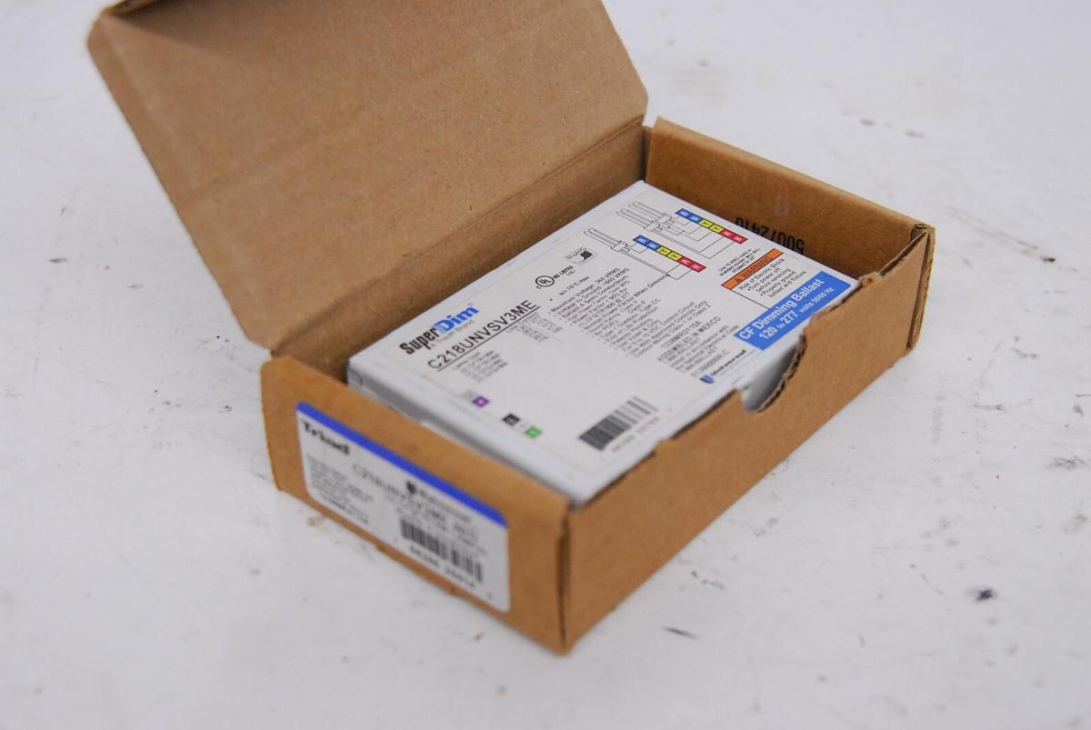 Universal Triad C218UNVSV3ME SuperDIM CF Dimming Ballast 120/277V