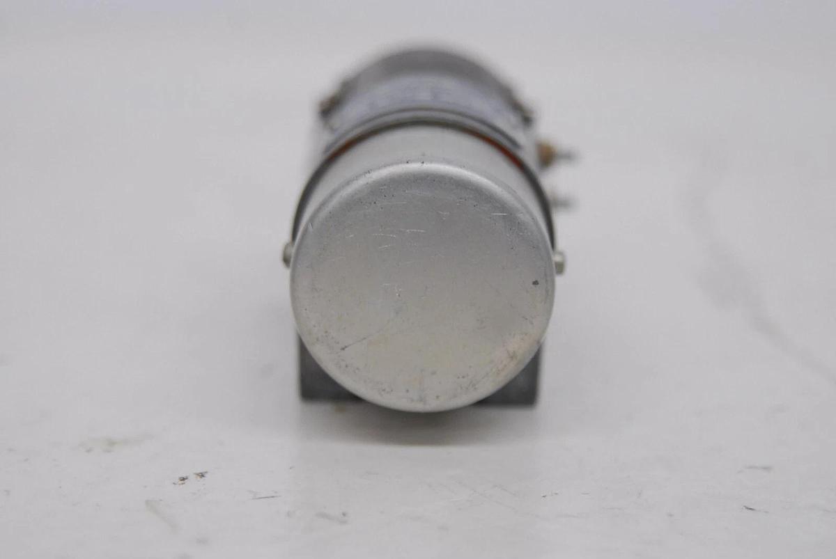 Used Reeves Instrument Corp 135359 A-16-114 DC Tachometer Generator