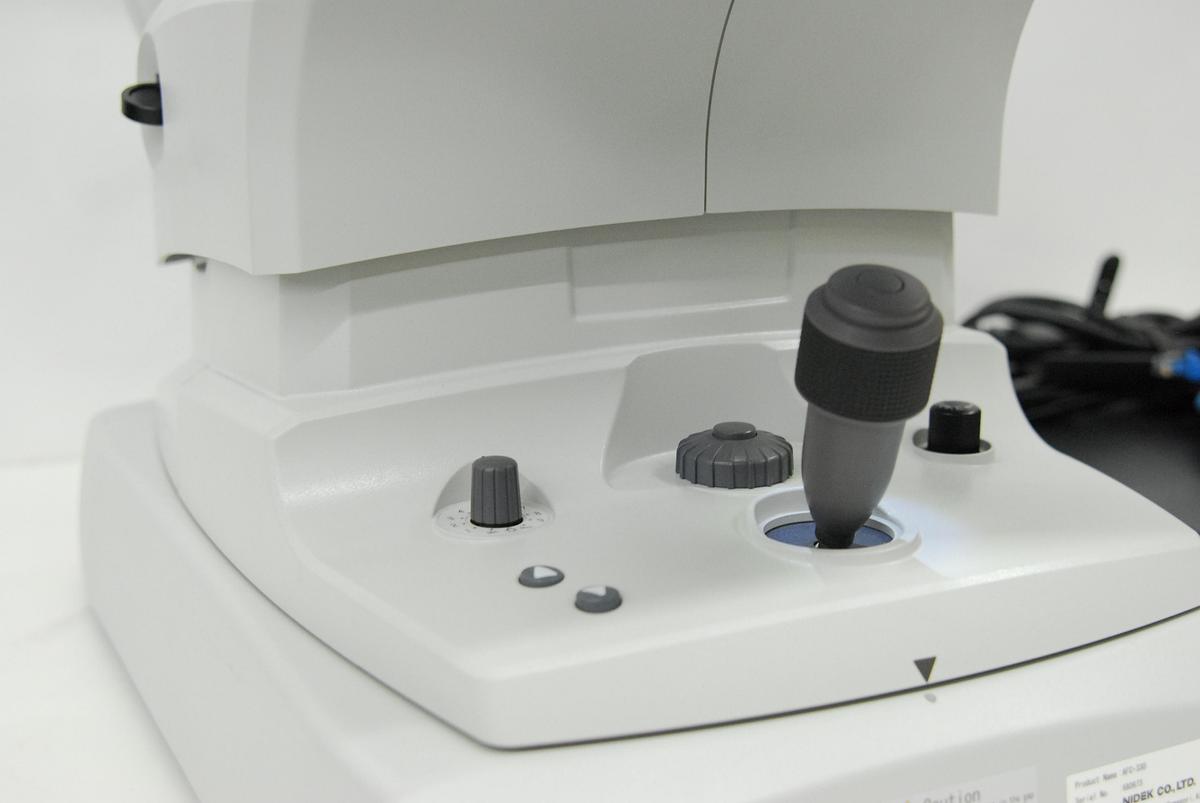 Used Nidek AFC-330 Non-Mydriatic Auto Fundus Camera W/ Case, Software, Laptop
