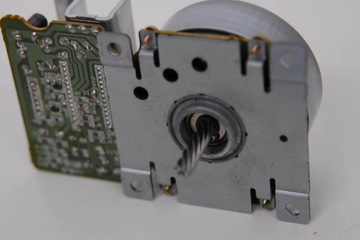 Used HP LaserJet LJ 4000n 4000TN Main Motor Assembly RH7-1331 DNQ15A01L18A