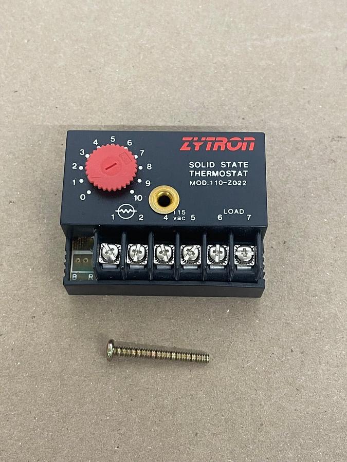 Used Zytron Mod. 100-Z022 Solid State Thermostat