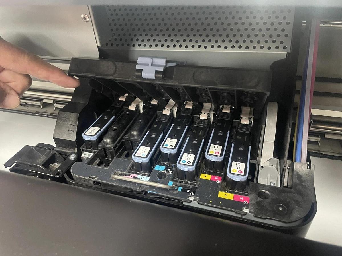 Used HP 315 Latex Printer With Extras - For Parts