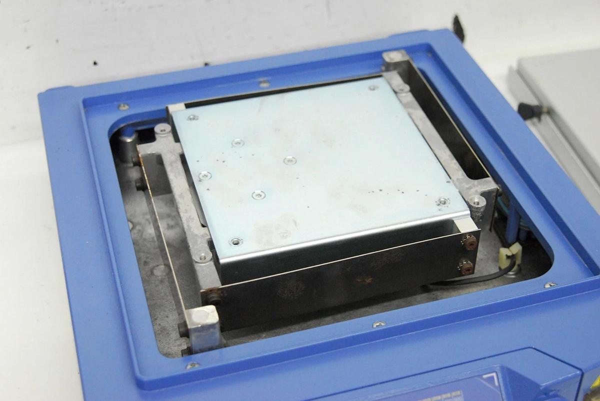 Used IKA KS 260 basic (KS 260 B S1) Orbital Shaker W/ AS 260.2 Fixing Clip Attachment