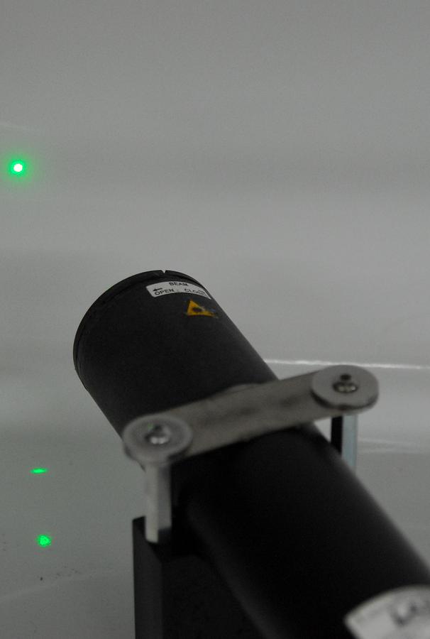 Used Lasos LGK 7786 P He-Ne 543nm Laser Tube Head (Green) w/ LGN 7460 A Power Supply