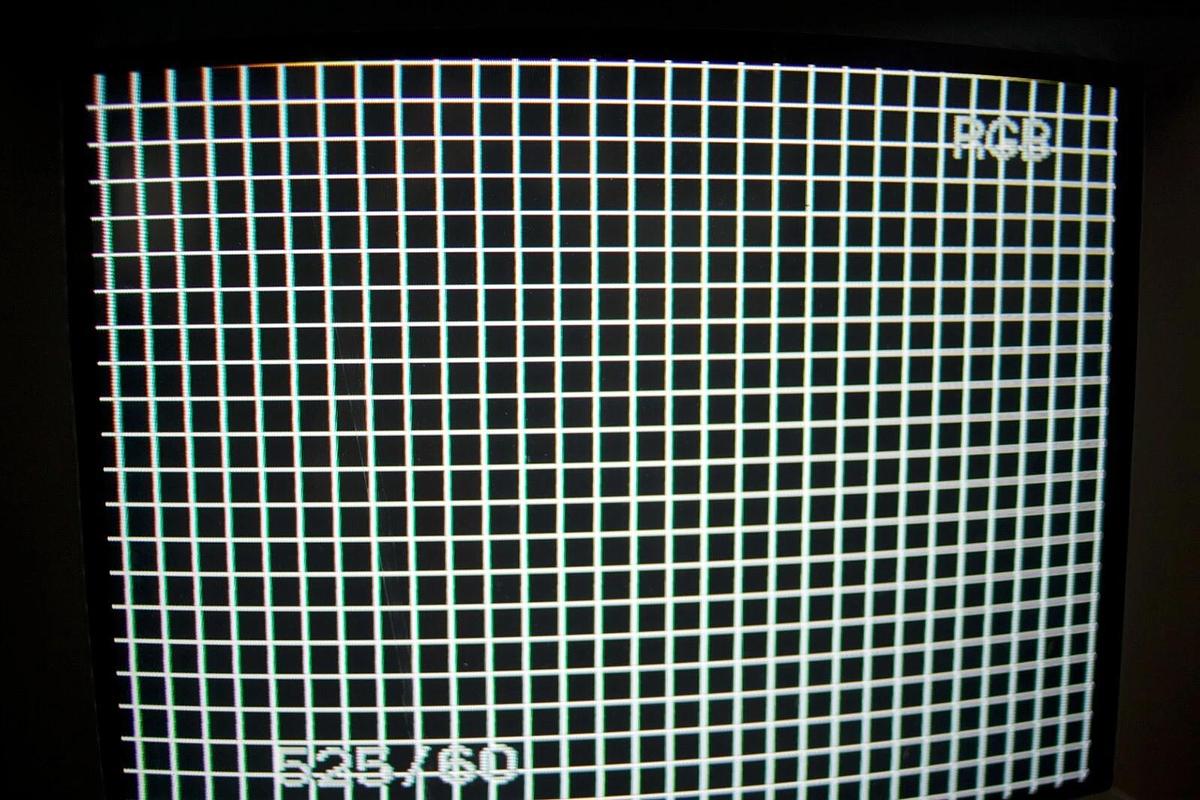 Used Sony Trinitron PVM-14N6U - 14"