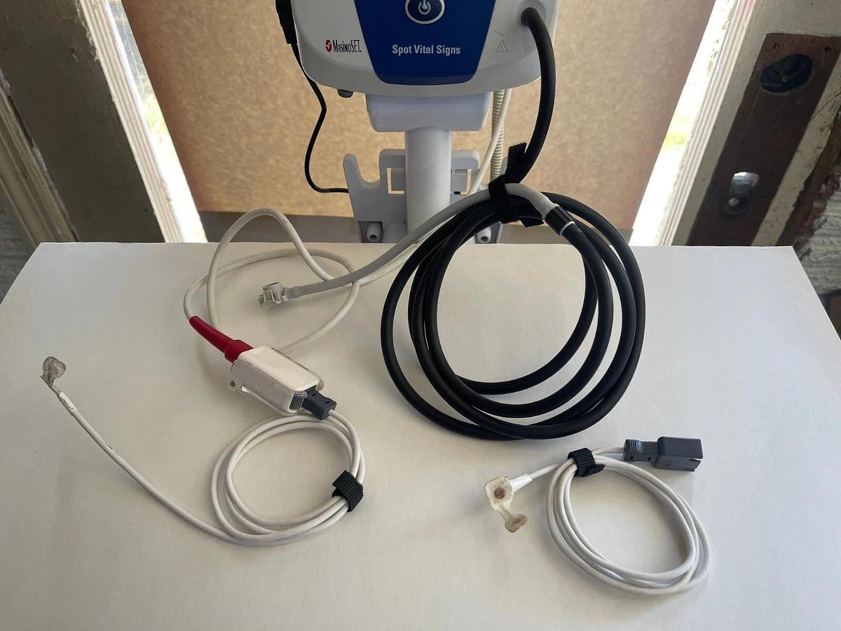 Used Welch Allyn 42MTB Vital Signs Monitor w/ Stand, Accessories