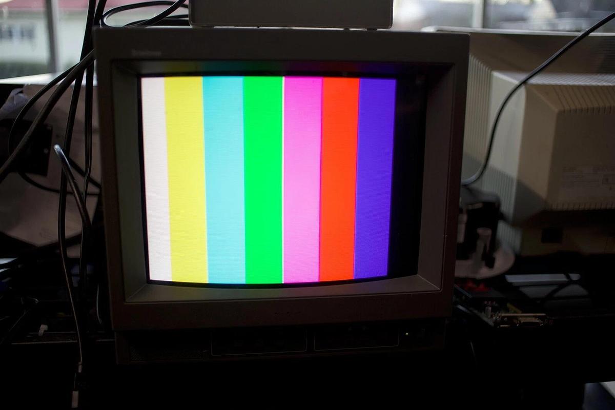 Used Sony Trinitron PVM-14N6U - 14"