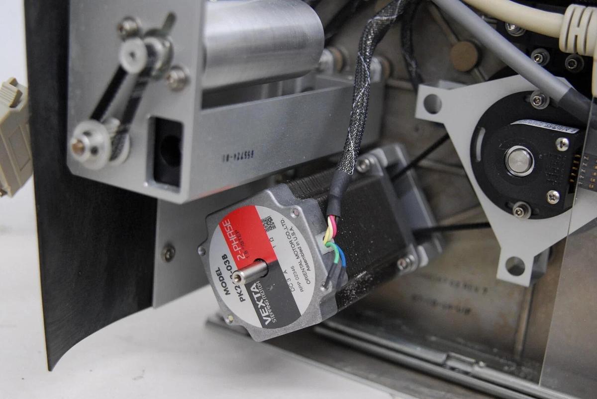 Used Becton Dickinson FACS Loader 02-61590-01 W/ Cover (FACSCalibur)