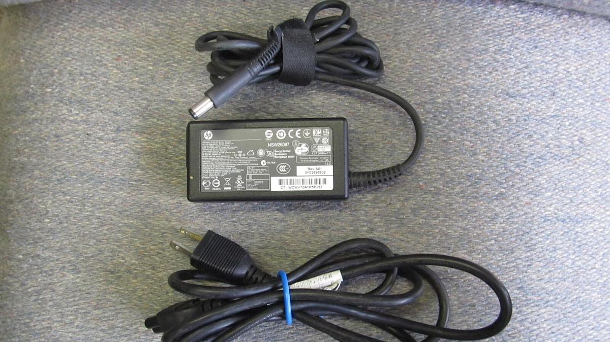 Used HP  Power Adapter HSTNN-LA35 45W 19.5V 2.31A AC LOT OF 3