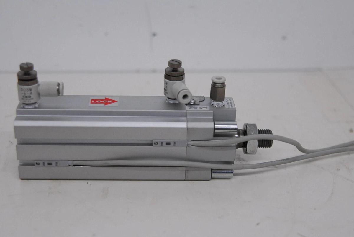 Used CKD USSD-KL-32-70-F-N Position Locking Compact Cylinder