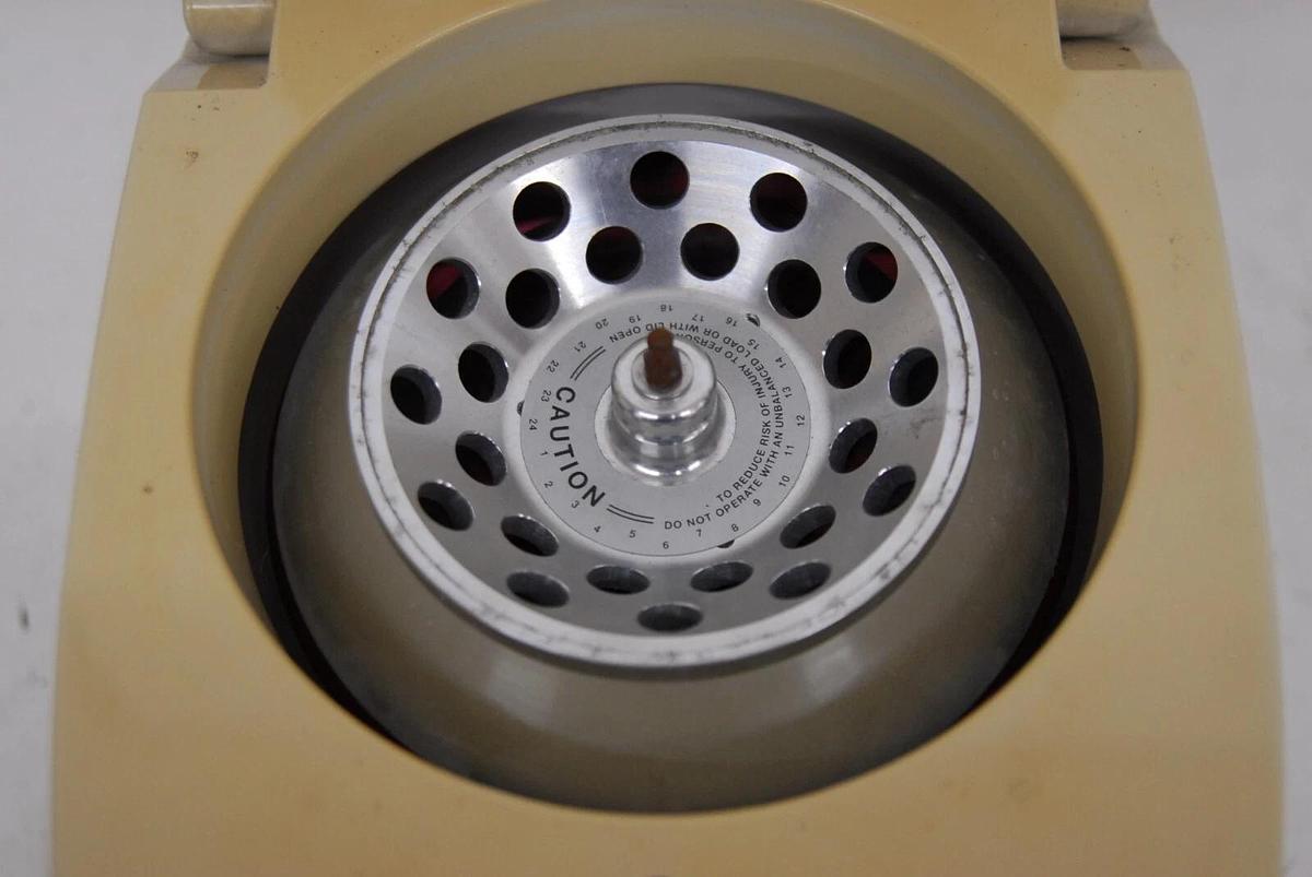 Used Denville Scientific 260D Brushless Microcentrifuge W/ Rotor - not working