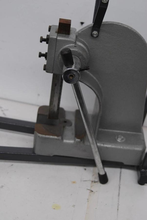 Used Lab-Volt C-36825 Flange Bolt Torquing Demonstrator Press