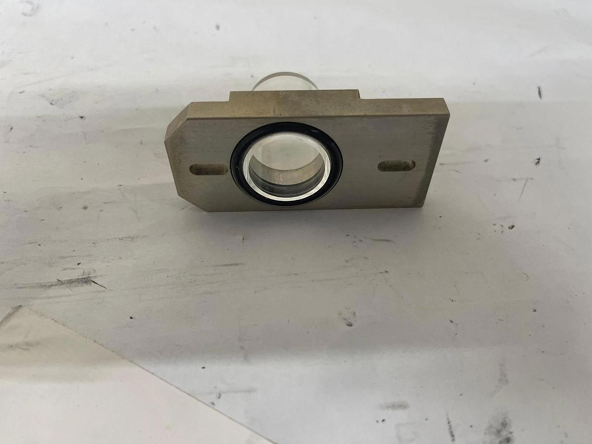 Used Perkin Elmer N8152111 W/ Glass Insert