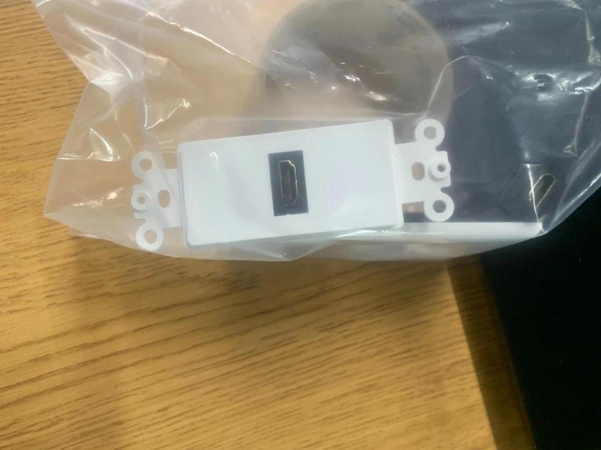 Used Cable Matters White HDMI Wall Plates, Pack of 2 (4K UHD, ARC, and Ethernet)