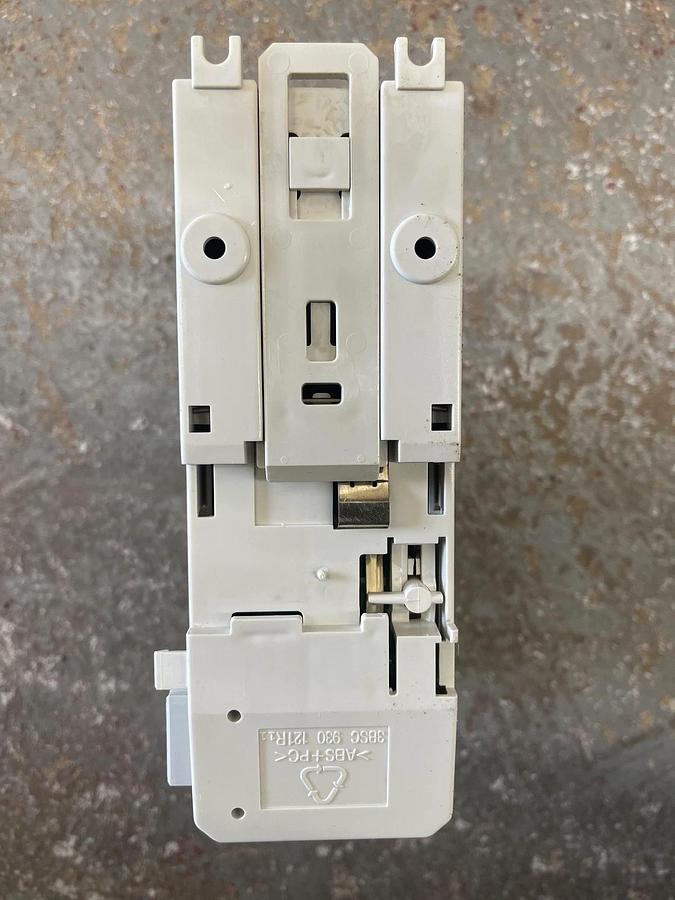 Used ABB - 3BSE008514R1 - DO820