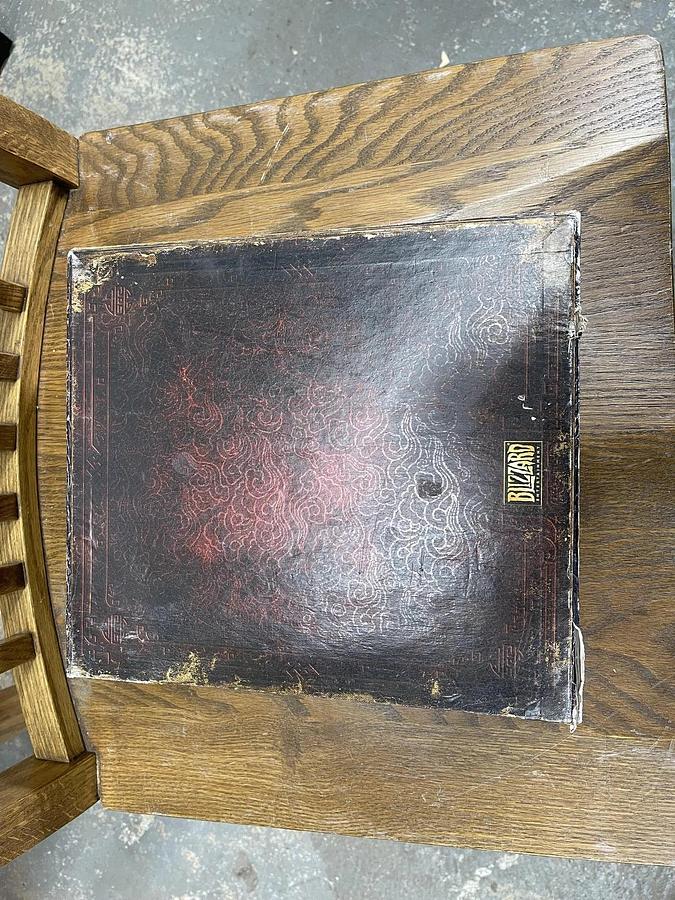 Used 2 World of Warcraft Collector's Edition Pandaria, Lich King (Incomplete)