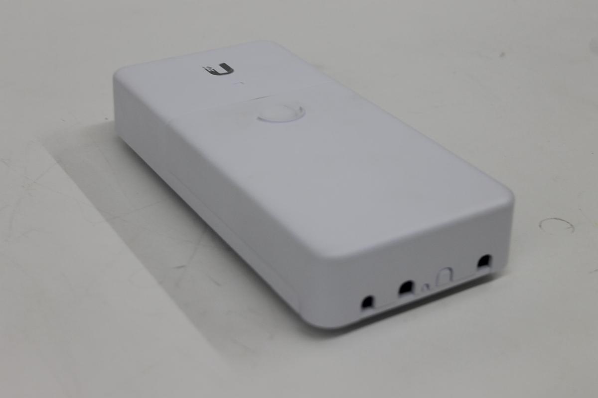 Used Ubiquiti NanoSwitch N-SW Outdoor 4 Port PoE Passthrough Switch
