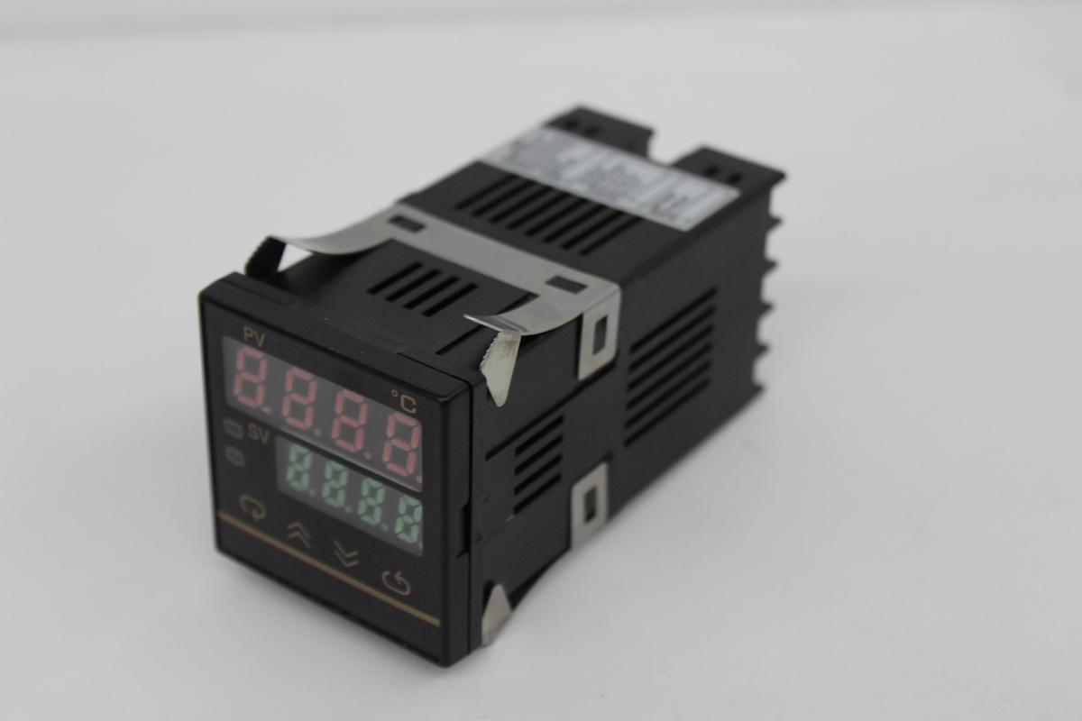 Used FUTURE DESIGN CONTROLS INC FDC9090-4312000 Process Temp Control