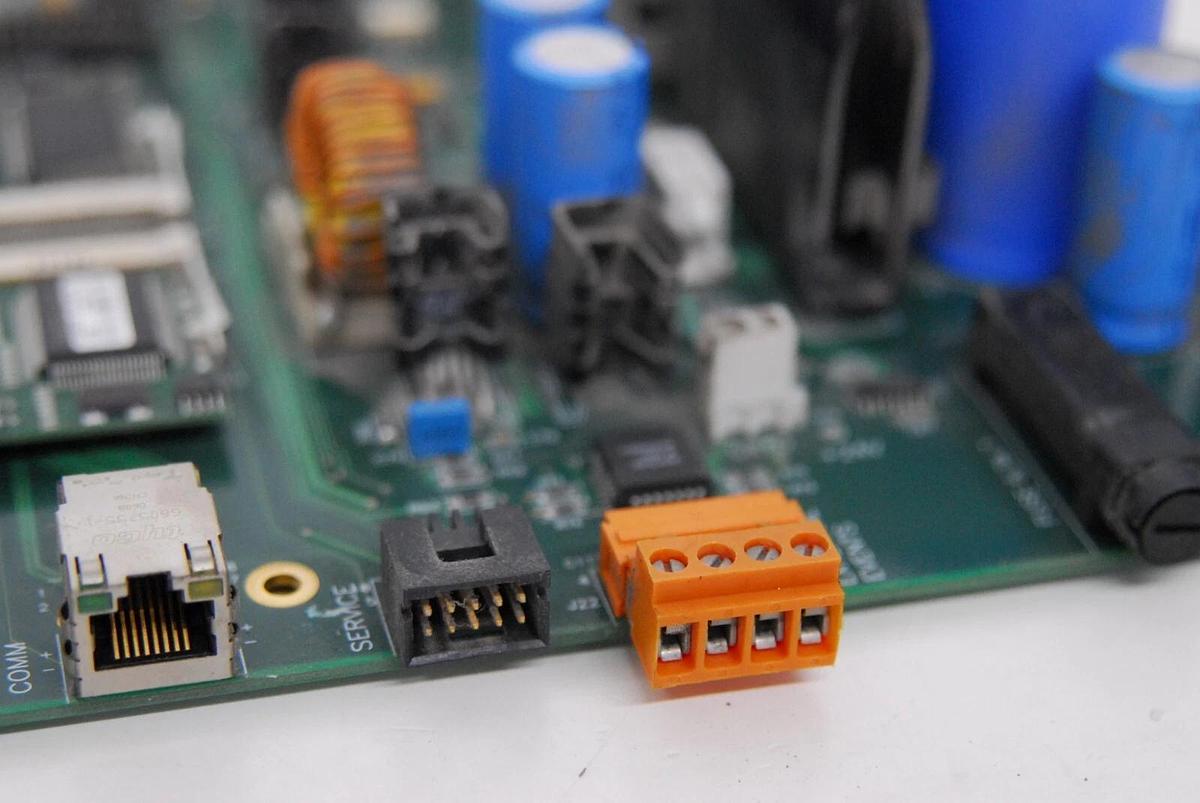 Used Varian 3900 GC MAIN BOARD 03-933358-01 03-933361-00 (SATURN 2000)