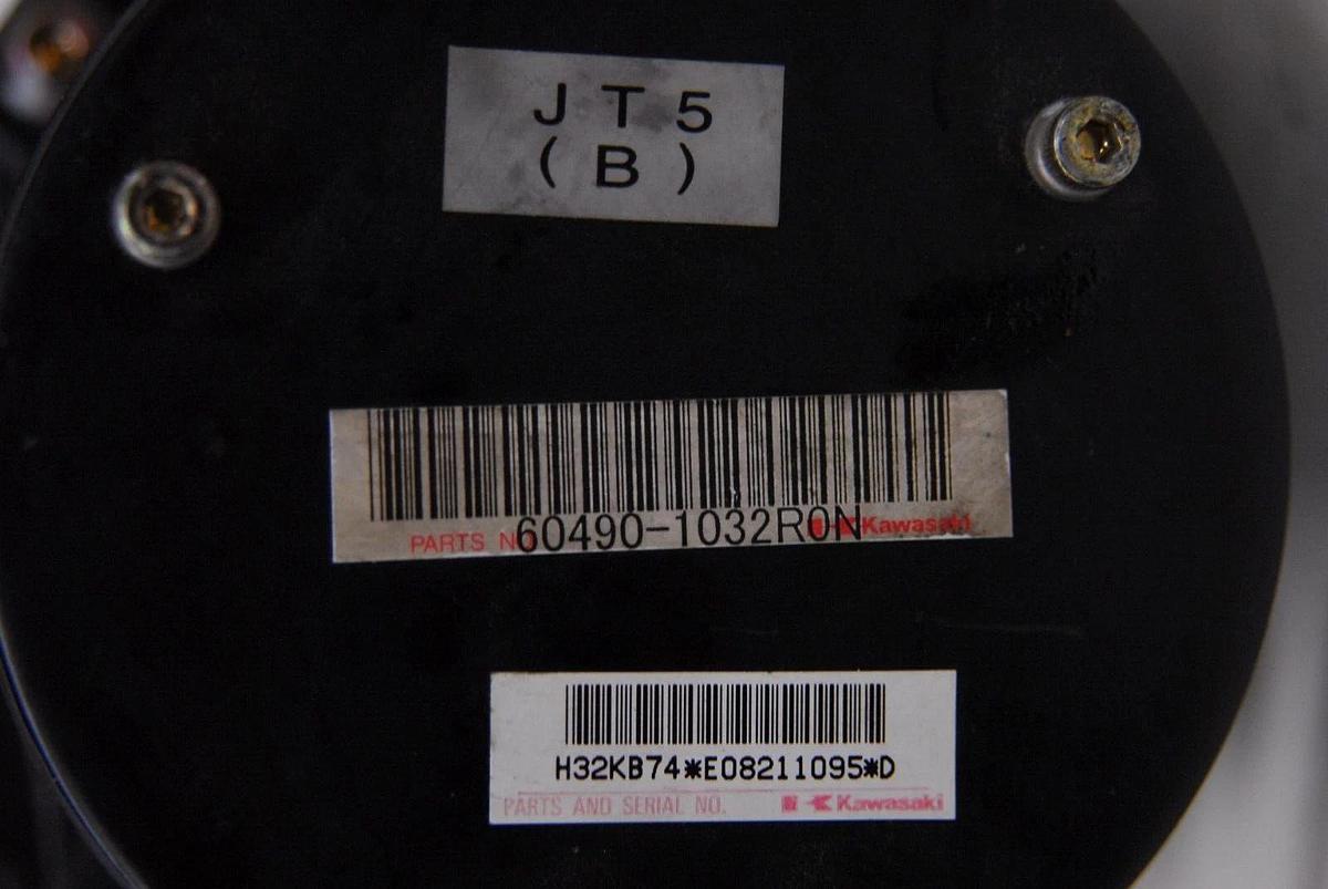 Used Kawasaki Sanyo Denki P60B13200LCX2C BL Super Servo Motor / 60490-1032RON Encoder