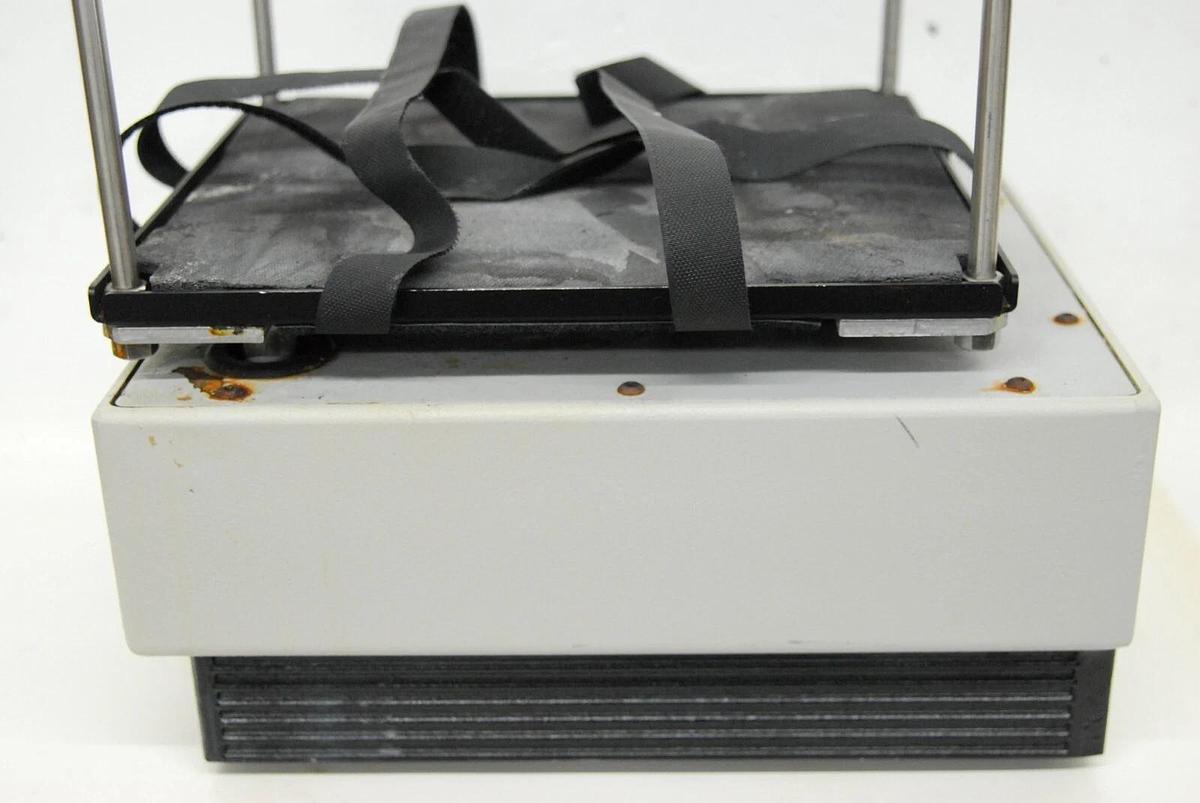 Used Illumina Henry Troemner 945190 High Speed Microplate Shaker