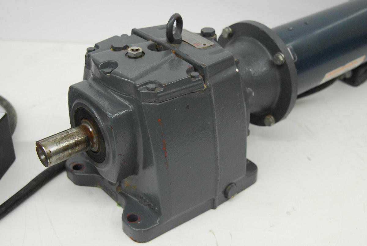 Used Gearmotors Series 3000 CBN3253-S-B3-U-56C-NM Gearbox w/ A.O.Smith 46807372143-0A 1725 RPM Motor
