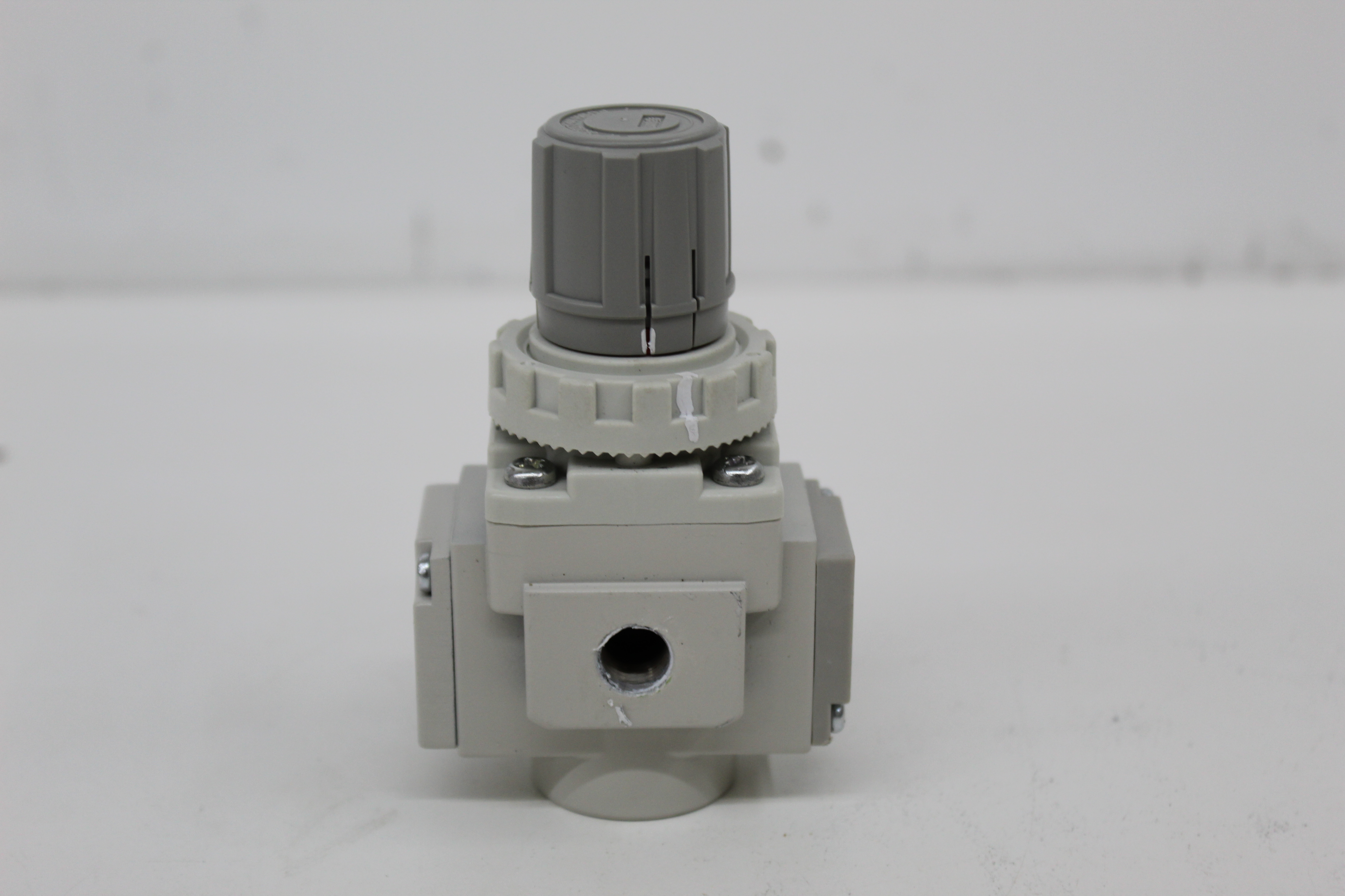 Used SMC AR20-N01-Z-B Pneumatic Air Pressure Regulator 1/8" NPT 7-125 PSI AR-B