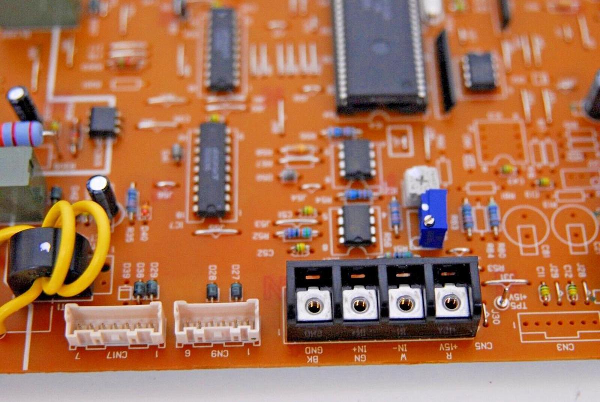 Used 7FB-4-B101-067-00-3 CO-5AC(IS) Control Board - Sanyo CO2 Incubator