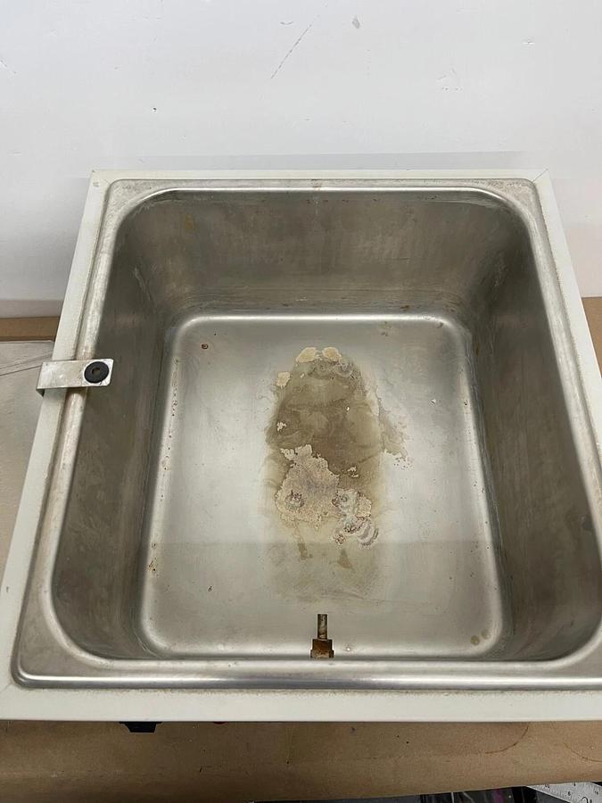 Used Barnstead Lab-Line Aquabath 18007