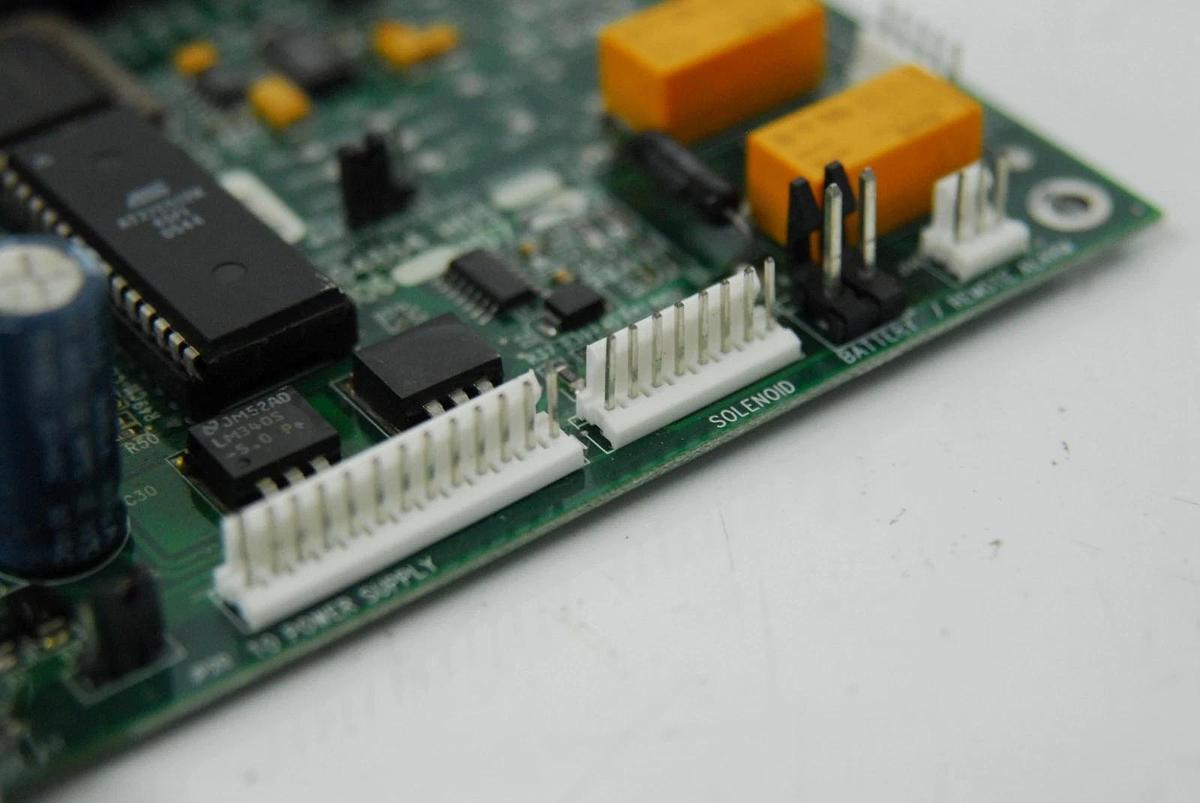 Used Kendro Laboratory 304864 H05 H06 H07 Refrigerator Control Board