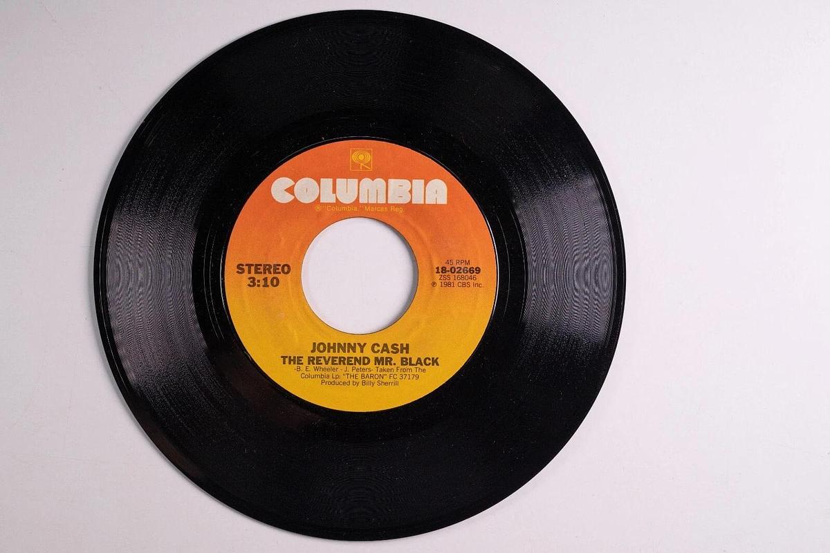 Used Johnny Cash 45 Record Lot of 5 With 33 Special Coin Operator Release