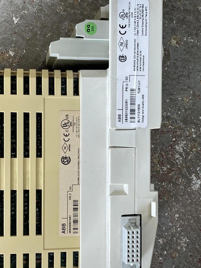 Used ABB - 3BSE008516R1 - AI810