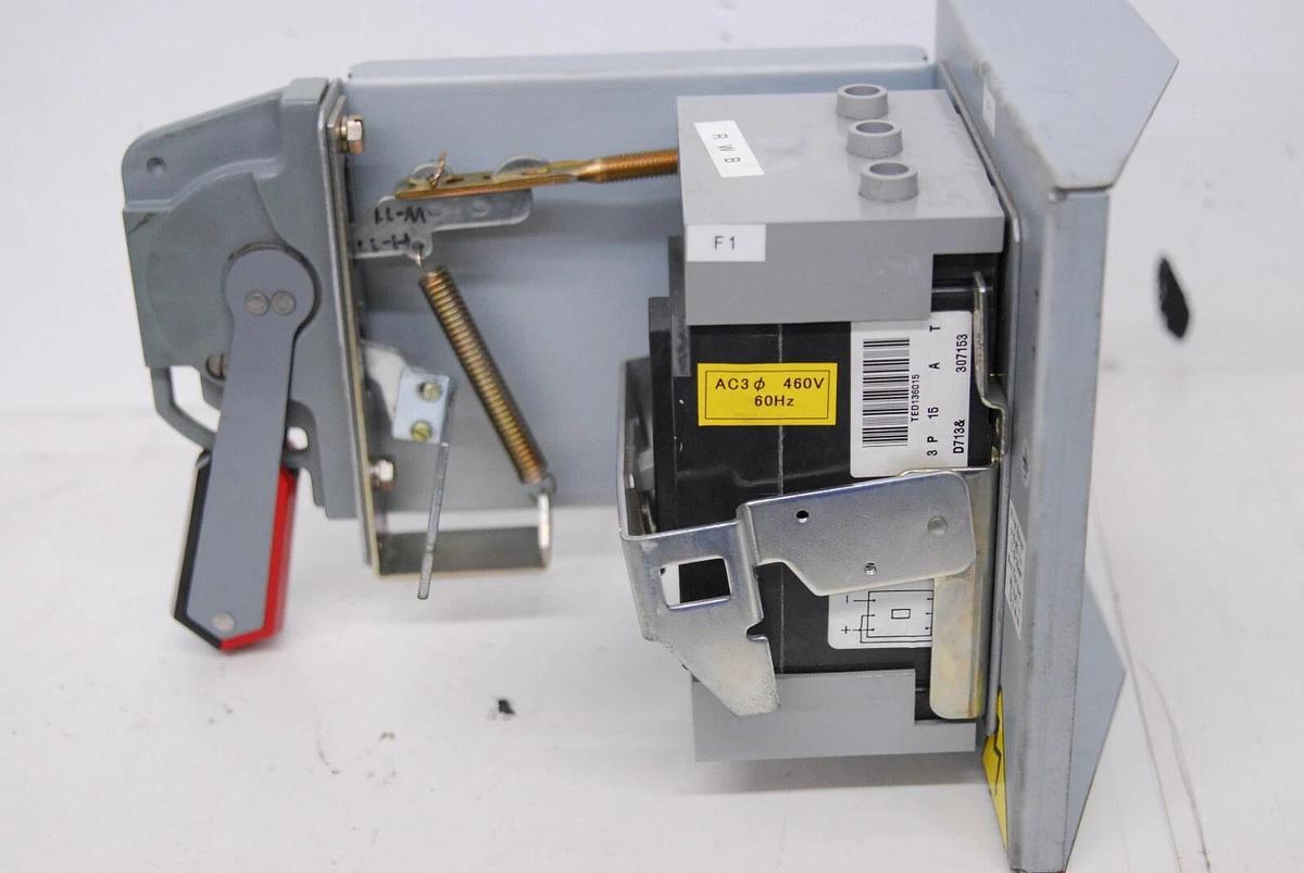 Used GE TED136015 Industrial Circuit Breaker W/ Allen Bradley 1494V-M40 Mechanism