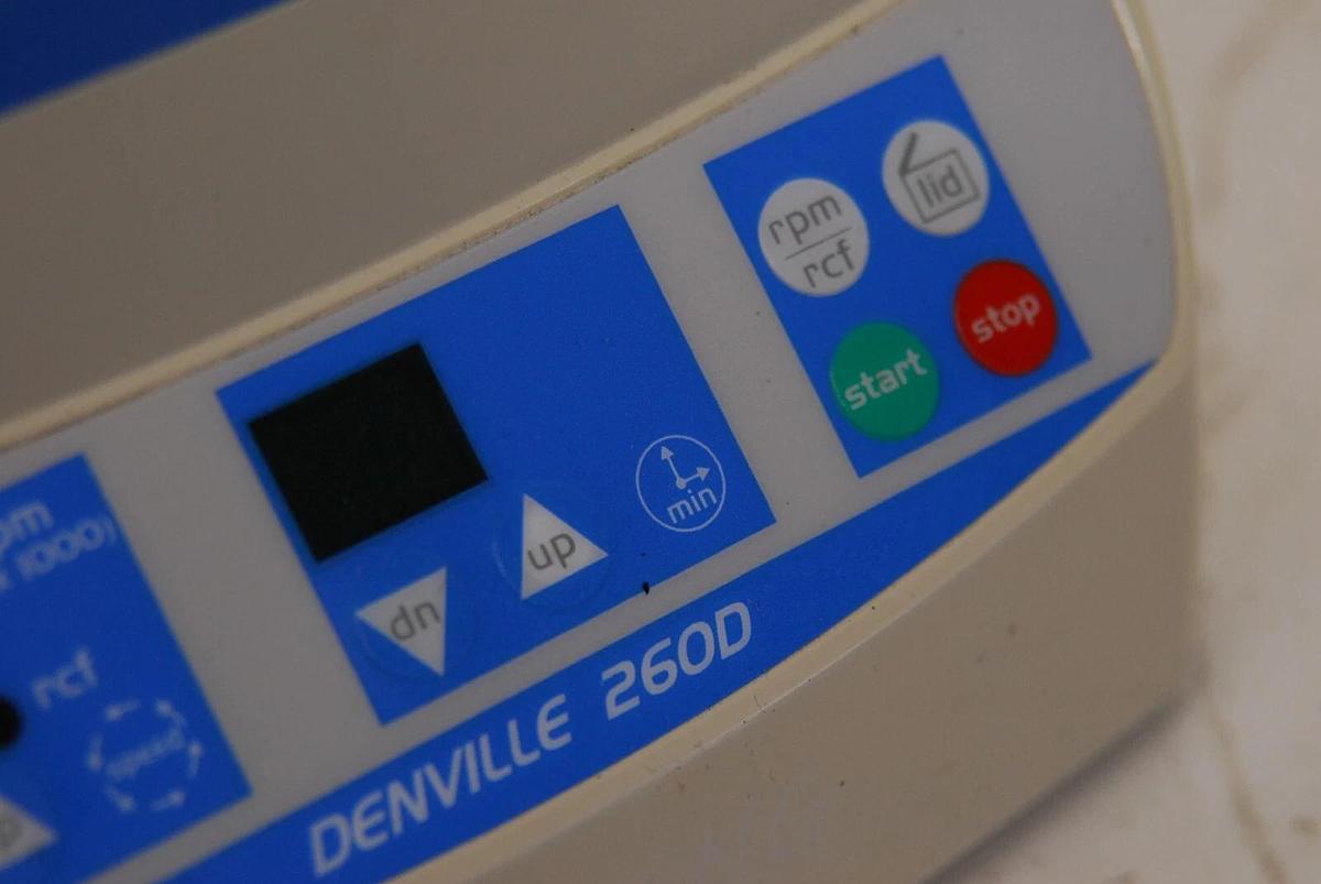 Used Denville Scientific 260D Brushless Microcentrifuge W/ Rotor - not working