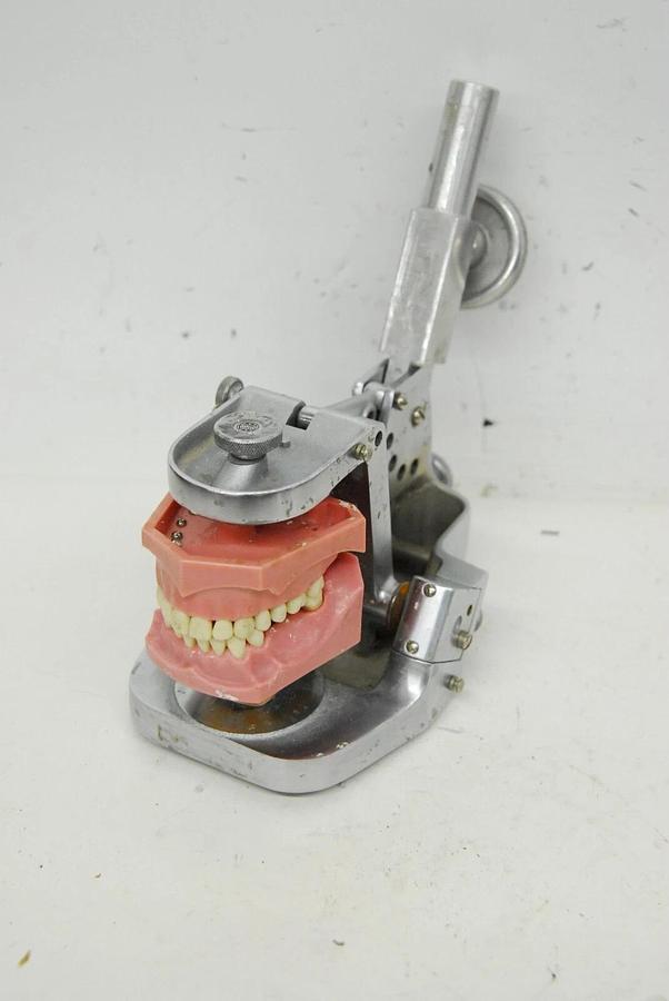 Used Hanau Varsity Manikin Dental Articulator PAT 1682904