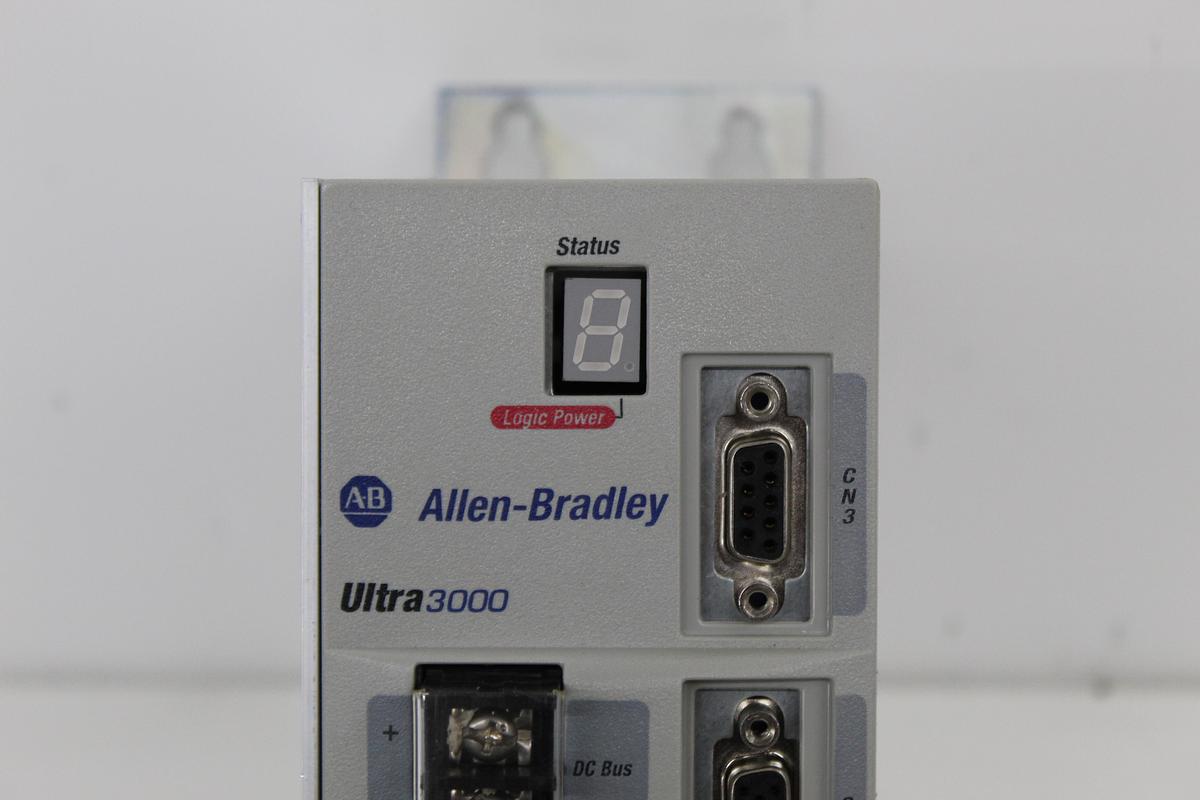 Used Allen Bradley 2098-DSD-005 Series C Ultra3000 Servo Drive 120/240VAC 0-400Hz