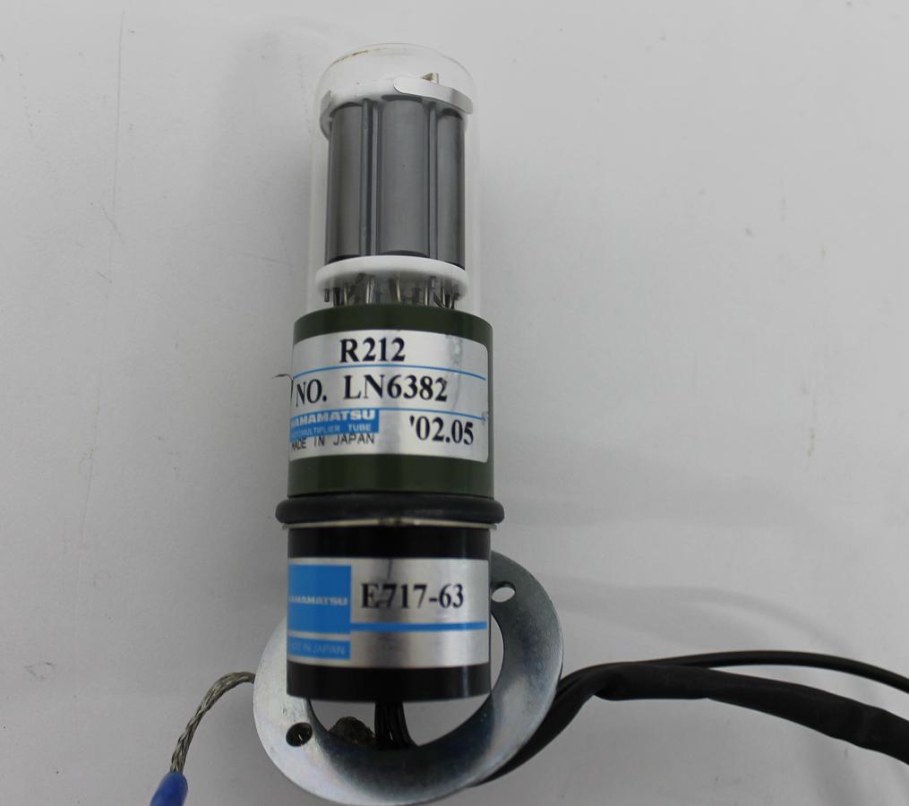 Used Hamamatsu R212 Photomultiplier Tube w/ E717-63 Socket