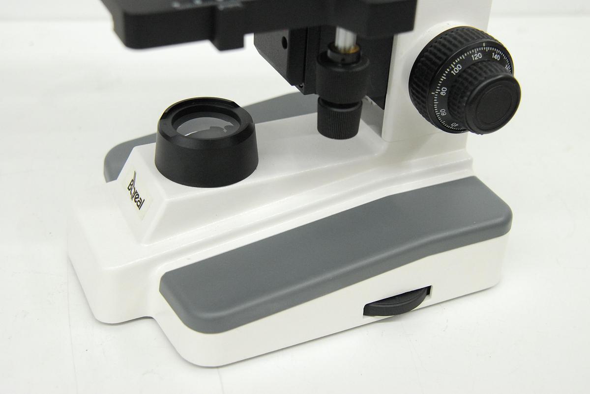 Used Boreal B2-252 Binocular Microscope W/ 4/10/40/100 Objectives