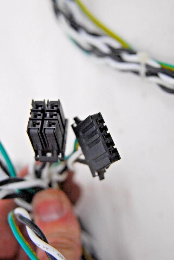 Used Kawasaki D32F-A001 - Lot of Cables/Connectors