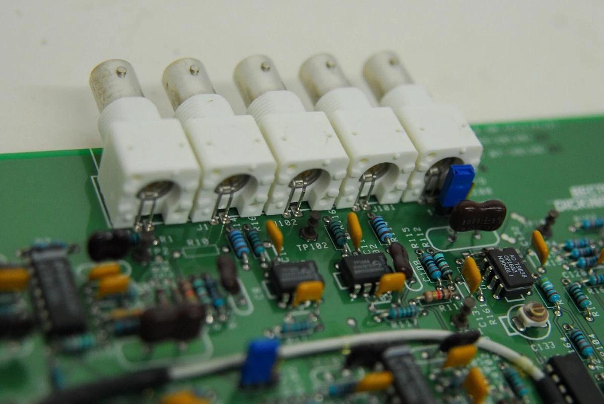 Used Becton Dickinson SSC/FL2 FL1/FL3 03-20128-02 REV: A Board (FACSCalibur)