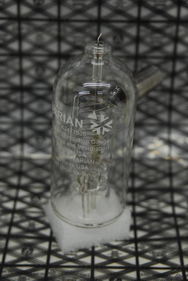 Used Varian K2471305 Type 571 Ionization Gauge Tube